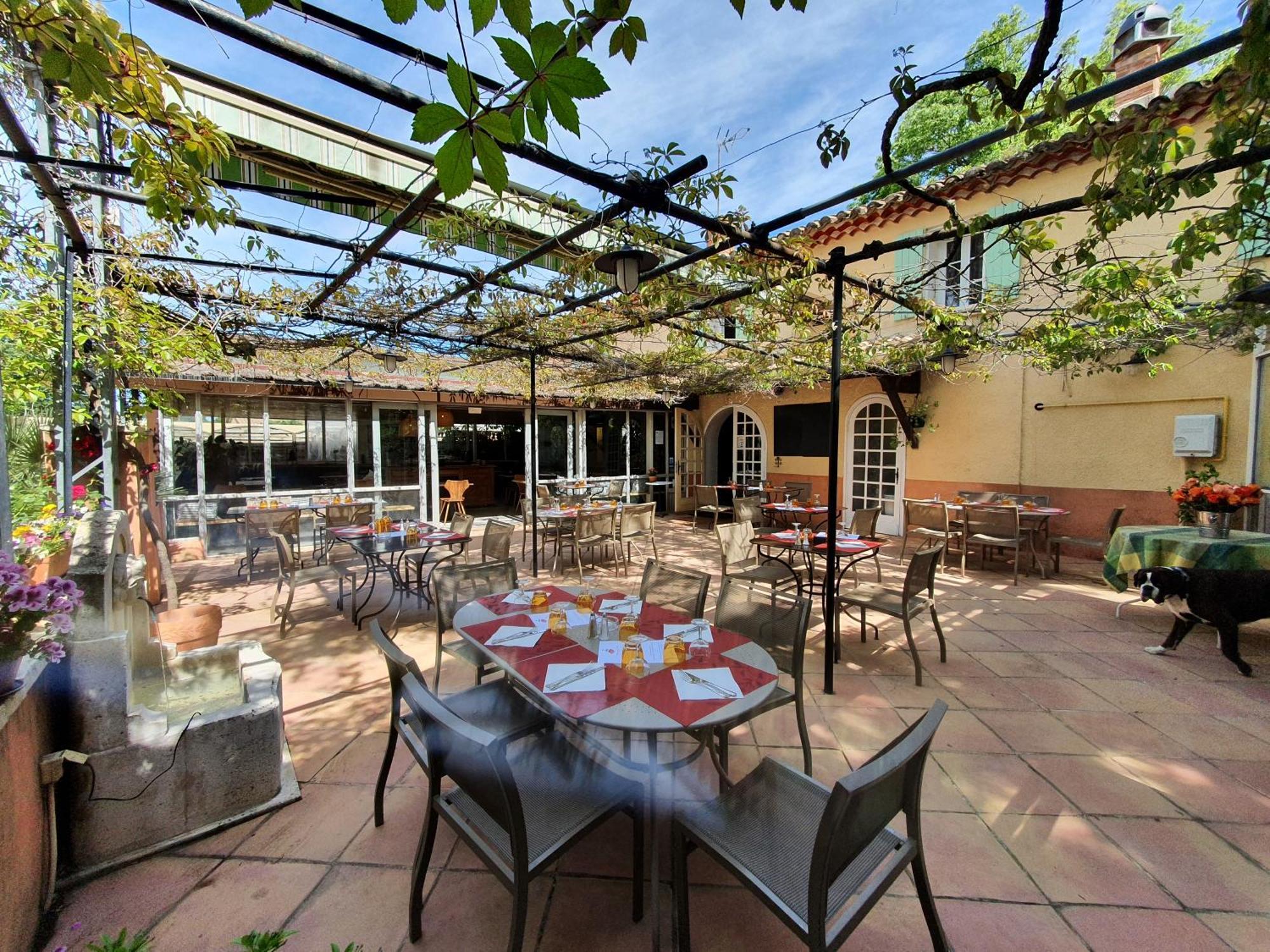 Logis Hotel Le Chene Vert 볼렌느 외부 사진