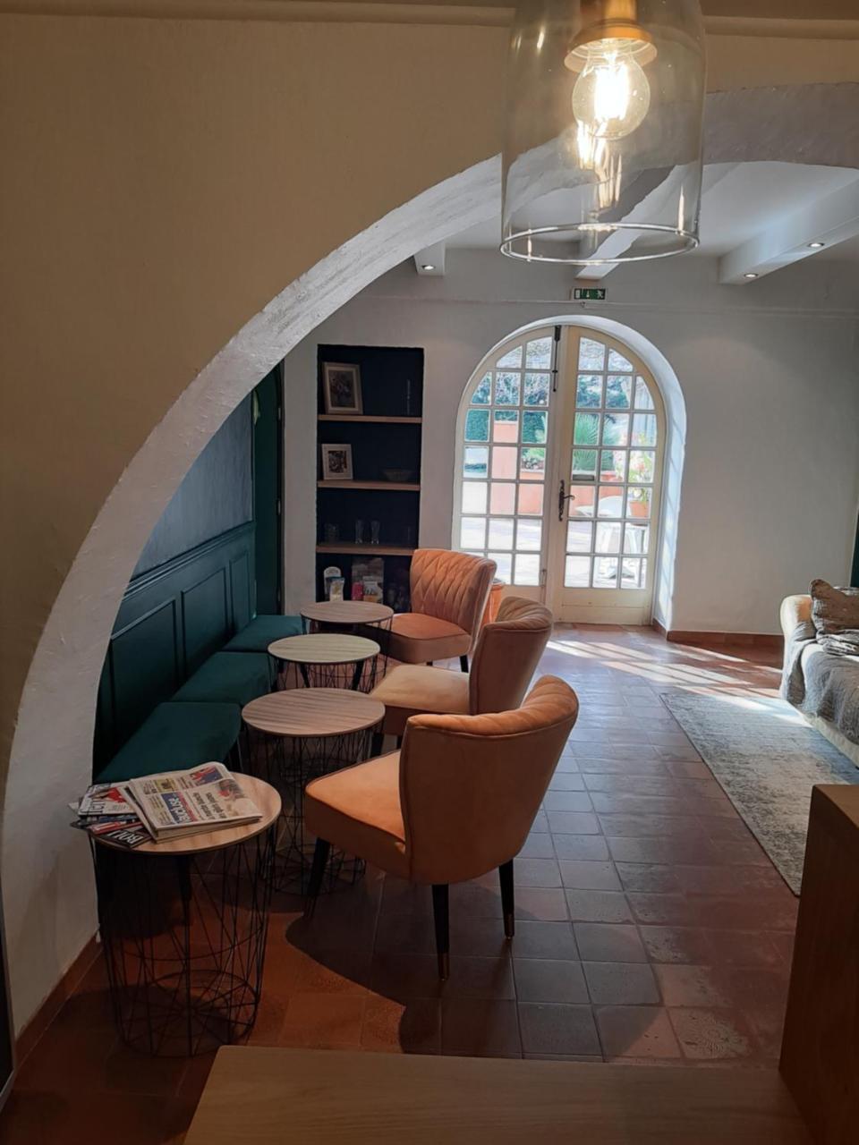 Logis Hotel Le Chene Vert 볼렌느 외부 사진